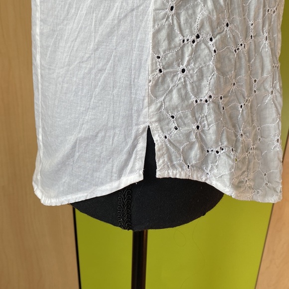 Harve Benard Embroidery Blouse - Picture 8 of 10